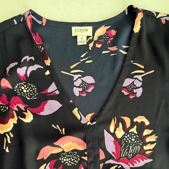 J. Crew Navy Blue Floral V Neck Pull Over Blouse - Picture 4 of 9